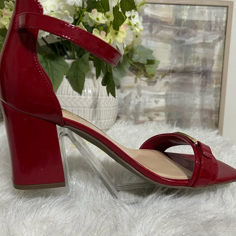 NEW Guess Size 11M, Red Glossy Toes Out Heeled Sandals - Picture 5 of 6